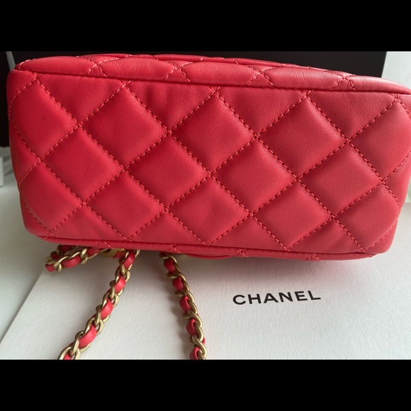 Chanel 2022 Mini Flap Handbag with Pearl Crush Lambskin spring summer collection - Picture 8 of 8